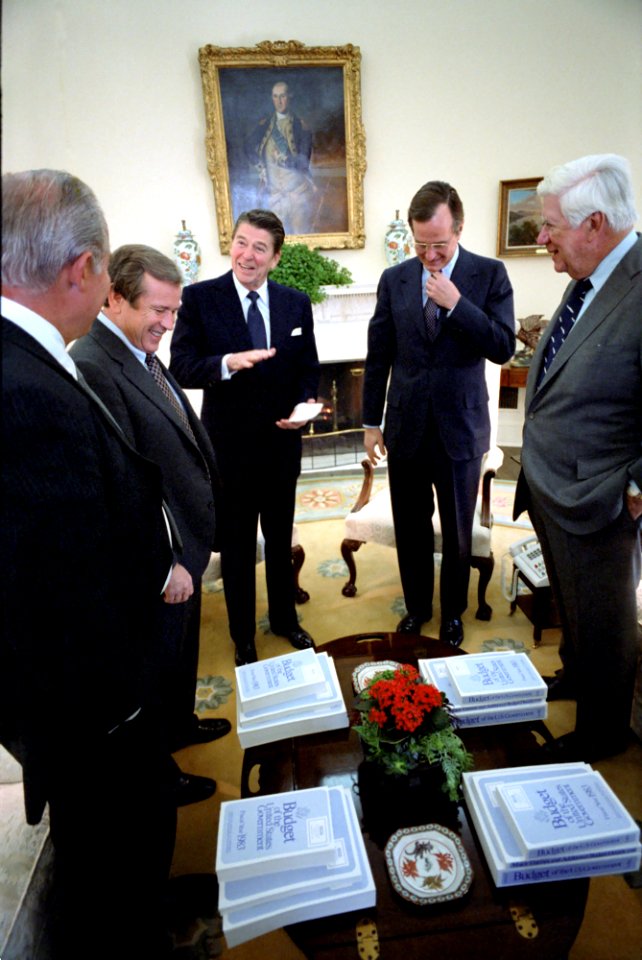 Meeting with Bipartisan Members of Congress to Discuss 1983 Budget