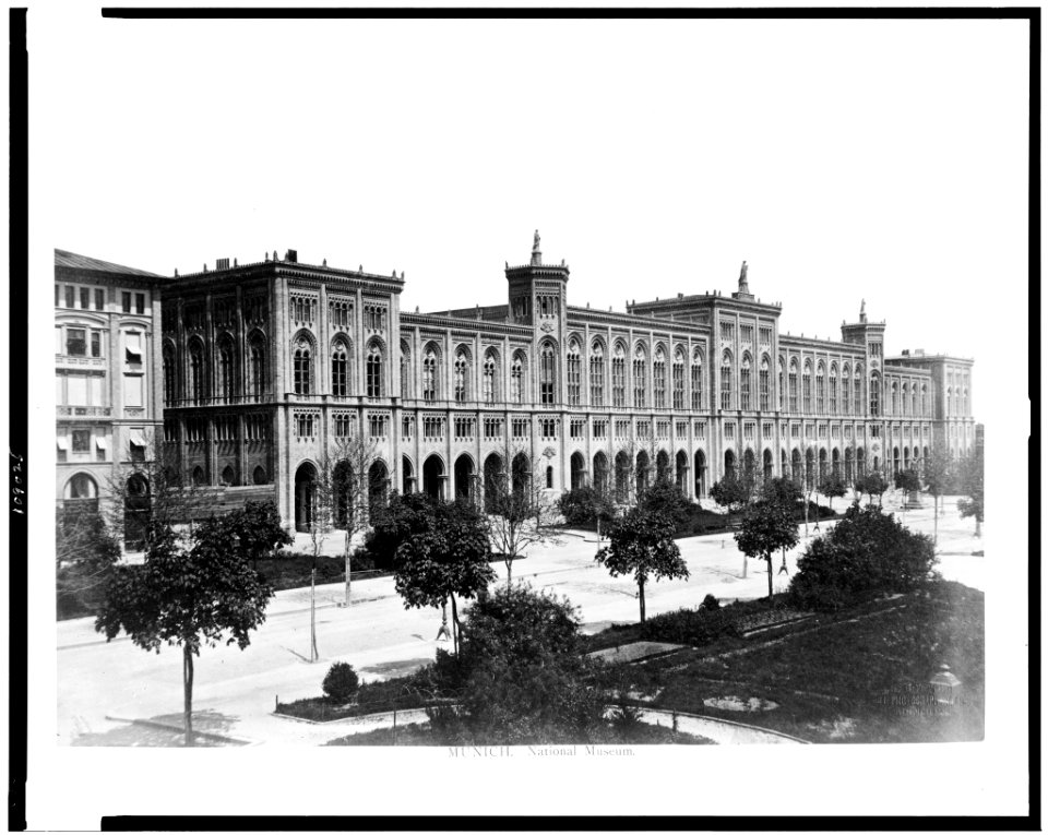 Munich. National Museum LCCN94512707