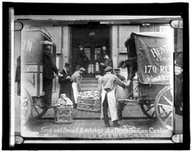 Municipal food kitchens, Belgium LCCN2016824357