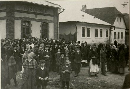 Mehlkartenausgabe in M.Sziget (BildID 15717019)