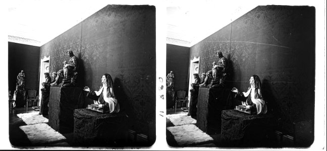 Mur amb estàtues barroques al museu Comte Güell a Pedralbes