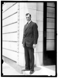 MURPHY, J.D. ELEVATOR MAN AT HOUSE OFFICE BUILDING. LATER OF CHICAGO LCCN2016864746