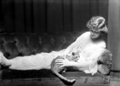 Murdock, Ann, Miss, with Buzzer the cat, portrait photograph