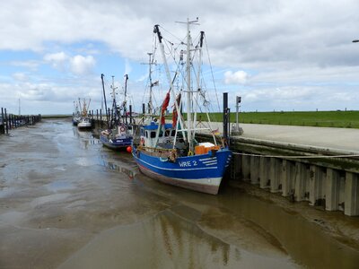 Ebb fishing vessel port