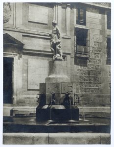 Museo de Historia de Madrid-1619-Fuente vecinal en la plaza de las Descalzas