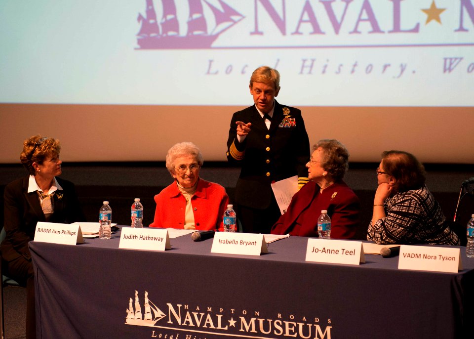 Museum Hosts Women in the Navy Panel 150304-N-AO823-008