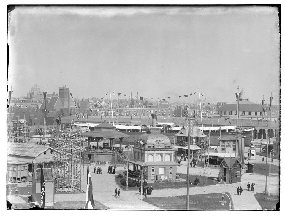 Museumplein met IJsclubterrein Jacob Olie (max res)