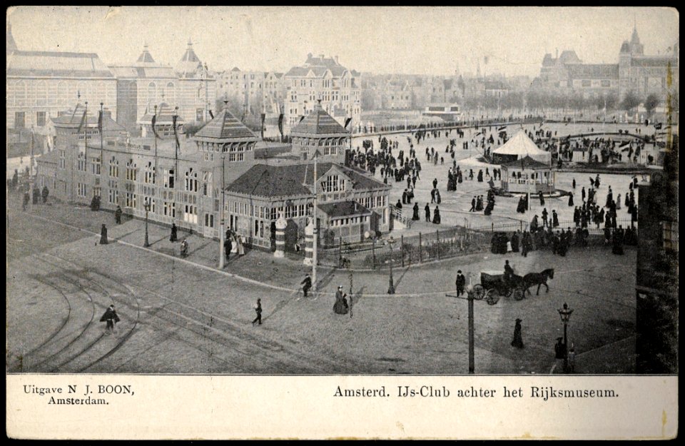 Museumplein, IJsclub