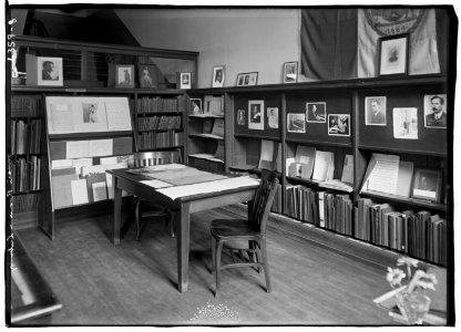 Music Room - Library - 58th St. (N.Y.) LCCN2014718223