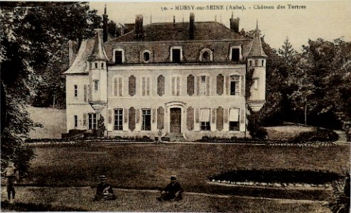 Mussy chateau des tertres 05285