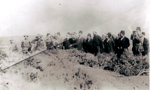 Mustafa Kemal explaining the battlefield to a delegation of writers from Istanbul