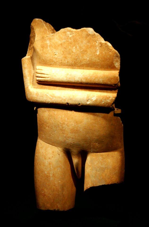 Museum of Cycladic Art - Trunk and thighs of a male statue