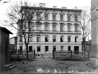 Muukalaiskatu 3 - Vuorimiehenkatu 4, arkkitehti Selim A. Lindqvist - N1179 (hkm.HKMS000005-km0000mfox)