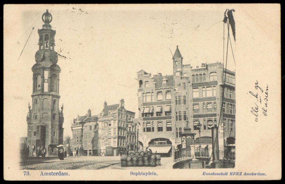 Muntplein (Sophiaplein)en geheel rechts het Rokin. Uitgave Kunstanstalt HERZ, Amsterdam, Afb PBKD00281000013