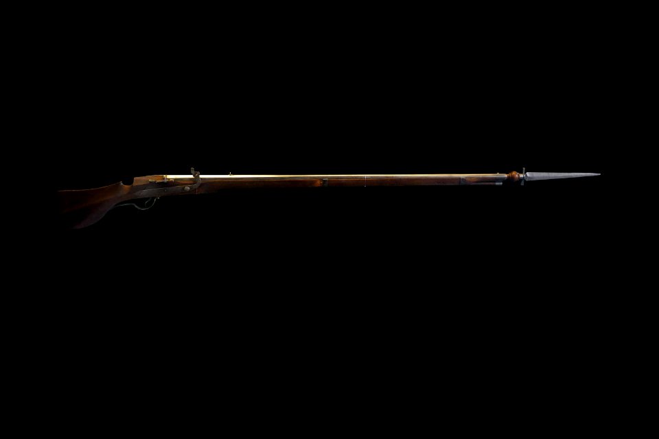 Musket with archaic bayonet-Arm AD 8175-P8050283-black