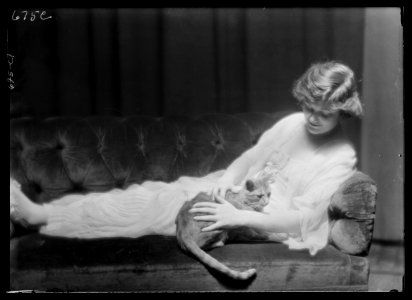 Murdock, Ann, Miss, with Buzzer the cat, portrait photograph LOC agc.7a13881