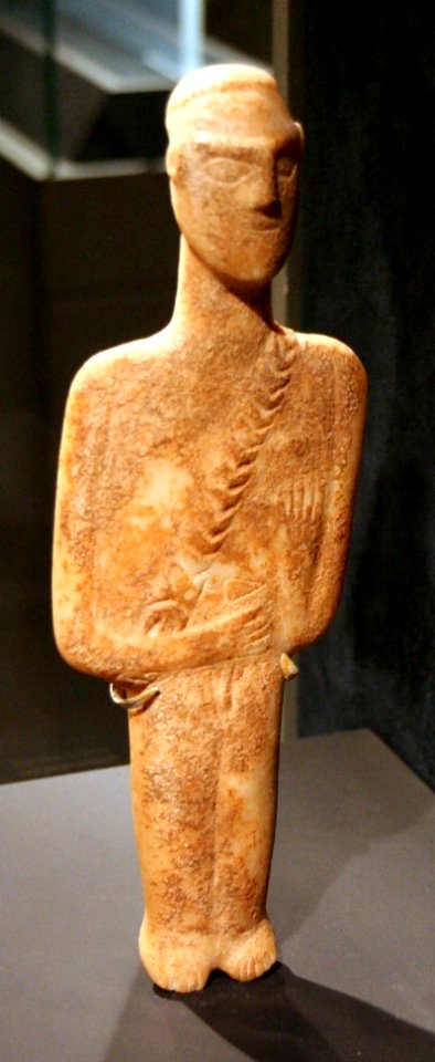 Museum of Cycladic Art - Figurine of a hunter or warrior