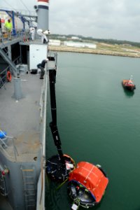 MV Cape Ray operations 140412-N-XB010-012