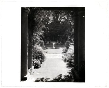 Myron Hunt house, 200 North Grand Avenue, Pasadena, California. View to fountain from house LCCN2008680072