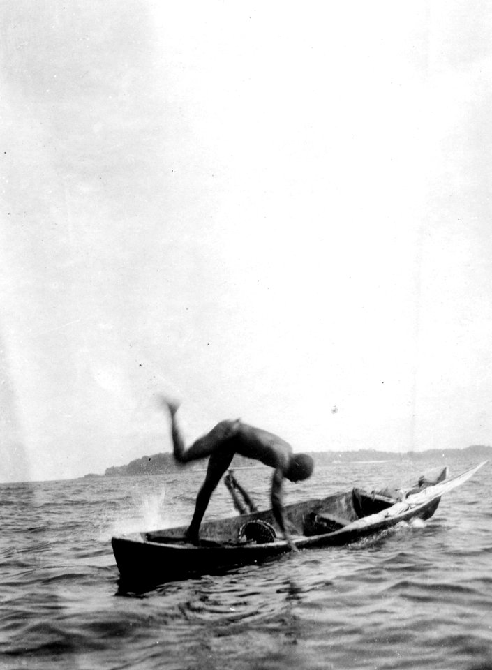 Män dyker efter prälmusslor. Pearl Islands. Panama - SMVK - 004164