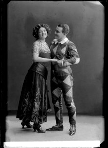 Märta Hedman and Hugo Tranberg in Man kan aldrig veta at Vasateatern 1908 - SMV - NT046