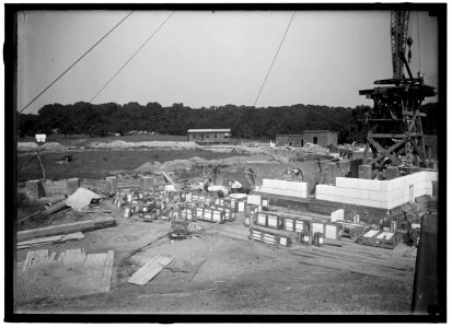MEMORIAL AMPHITHEATRE, ARLINGTON. FOUNDATIONS LCCN2016866397