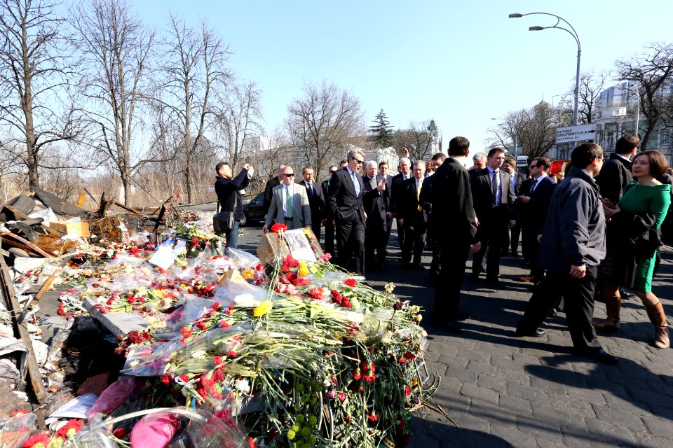 Memorial on Instytutska str., Maidan, March 14, 2014 (13147684234)