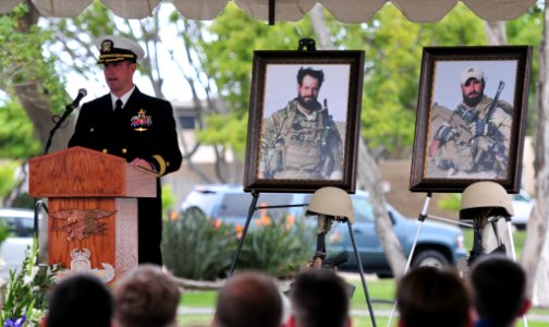 Memorial held at NAB Coronado for fallen service members 121018-N-WA189-095