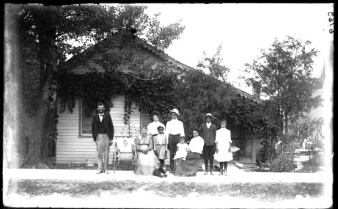 Members of Mr. Albert Reed's household 1904 (3195521480) photo