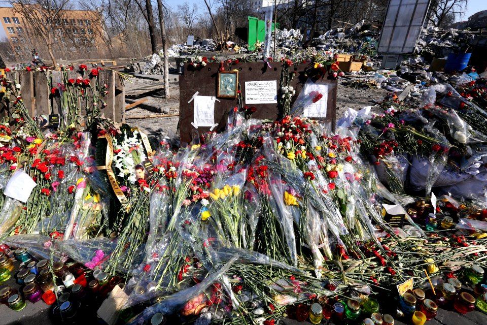 Memorial on Instytutska str., Maidan, March 14, 2014 (13147517333)