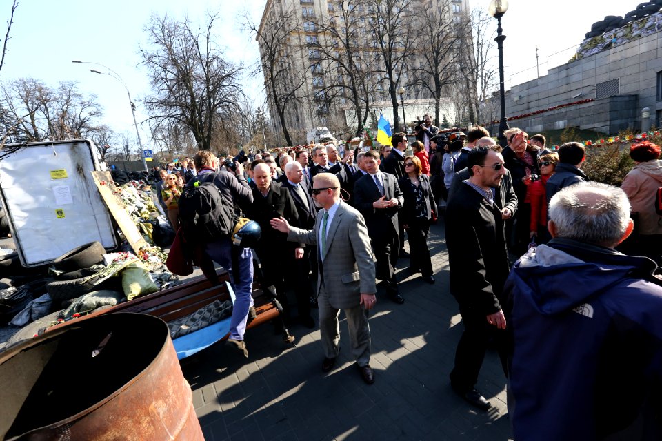 Memorial on Instytutska str., Maidan, March 14, 2014 (13147565113)