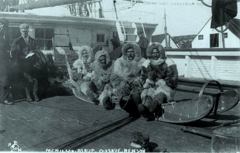 Men and sled that went on Peary's North Pole Expedition, 1905-1906 (LC-DIG-GGBAIN-68223) (21635170314)