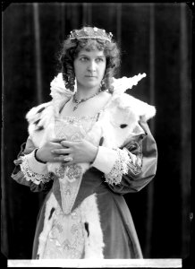 Märtha Lindlöf in Wallenstein at Svenska teatern 1911 - SMV - GL099