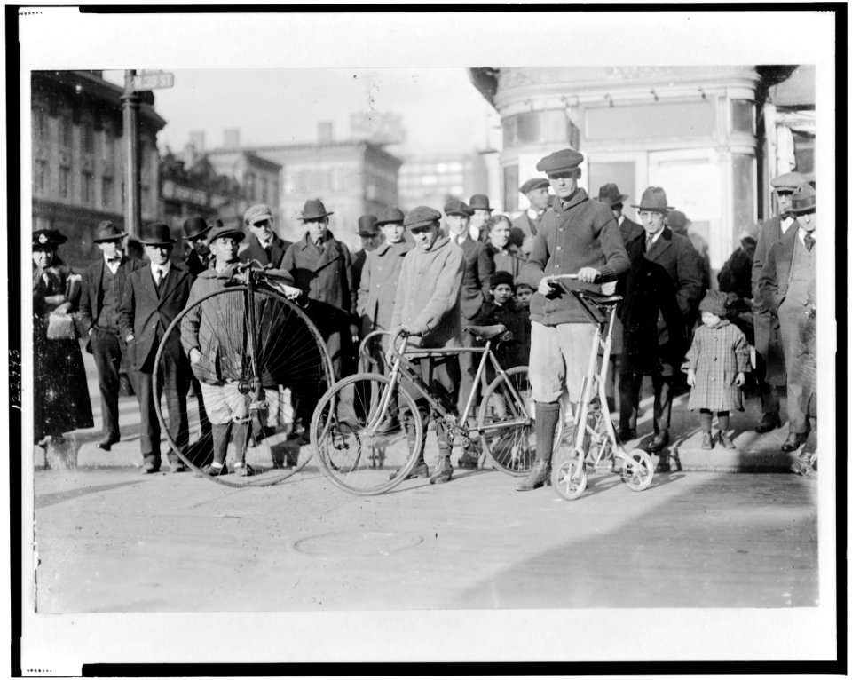 Men with three types of bicycles LCCN99402365