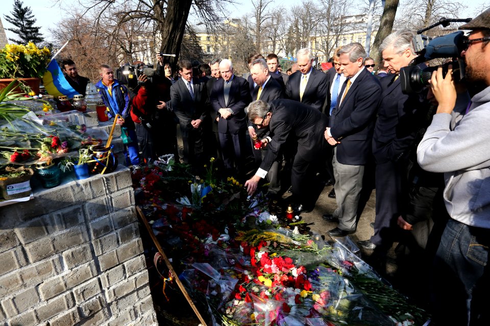 Memorial on Instytutska str., Maidan, March 14, 2014 (13147545513)
