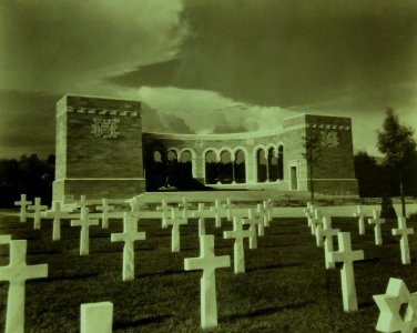 Memorial, Chapel, Museum and graves at Oise-Aisne American Cemetery, France, 1923 (21437650204)