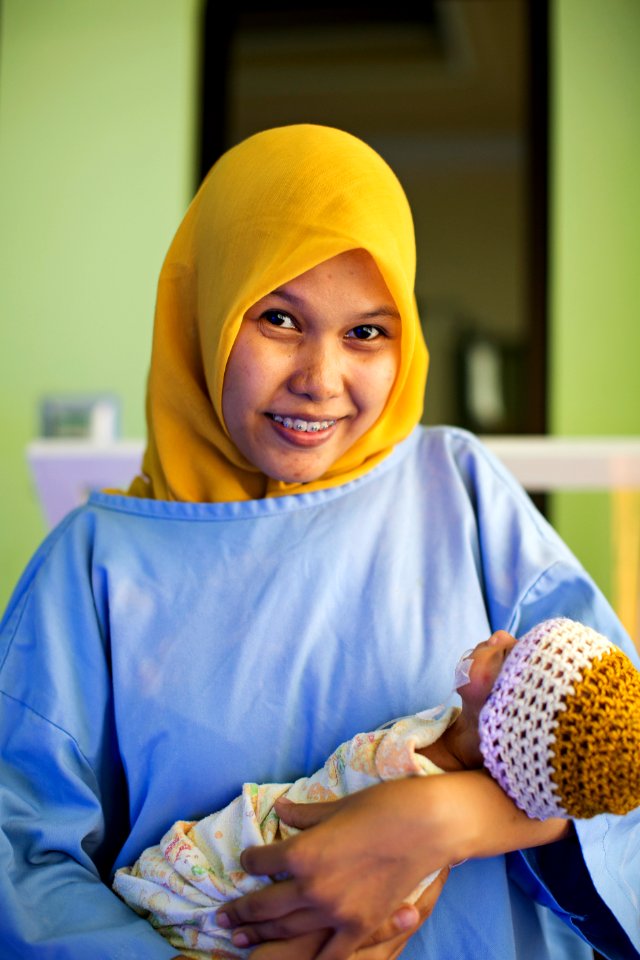 Meningkatkan kesehatan ibu dan bayi baru lahir (39081660000)