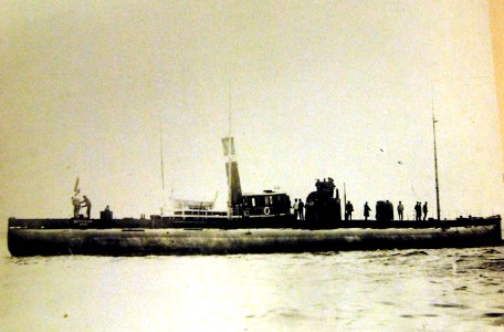 Merchant submarine, Deutschland, during WWI (30324633265)