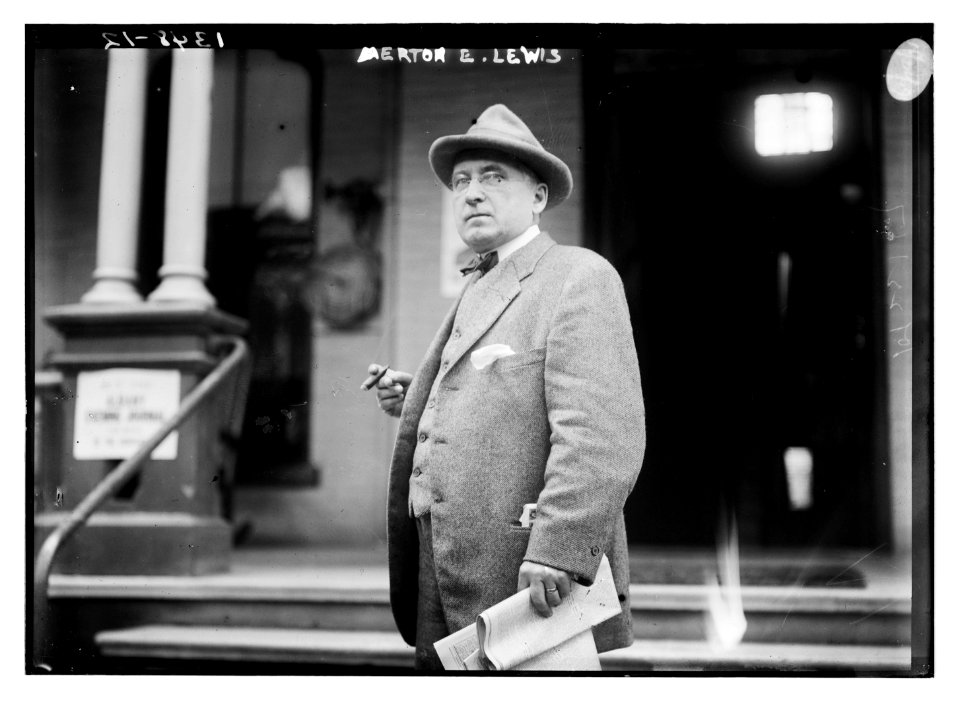 Merton E. Lewis LCCN2014687191