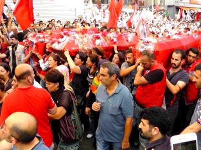 Merasîma Oxirkirina Qurbanîyên Êrîşa Pirsûsê 14