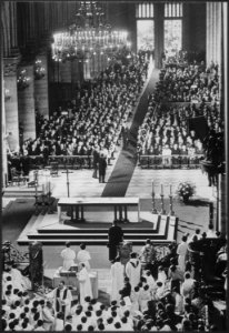 Memorial service for Charles DeGualle - NARA - 194698