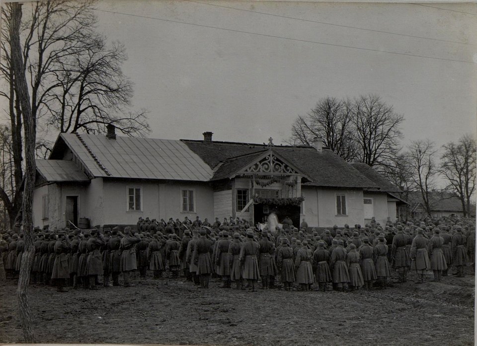 Messe beim tschechischen Halbbataillon in Pyratin bei Anwesenheit des Divisionärs Generalmajor von BOOG. (BildID 15442930)