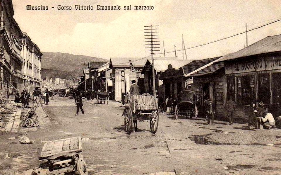 Messina, palazzo del municipio e palazzata dopo del terremoto del 1908 (2)