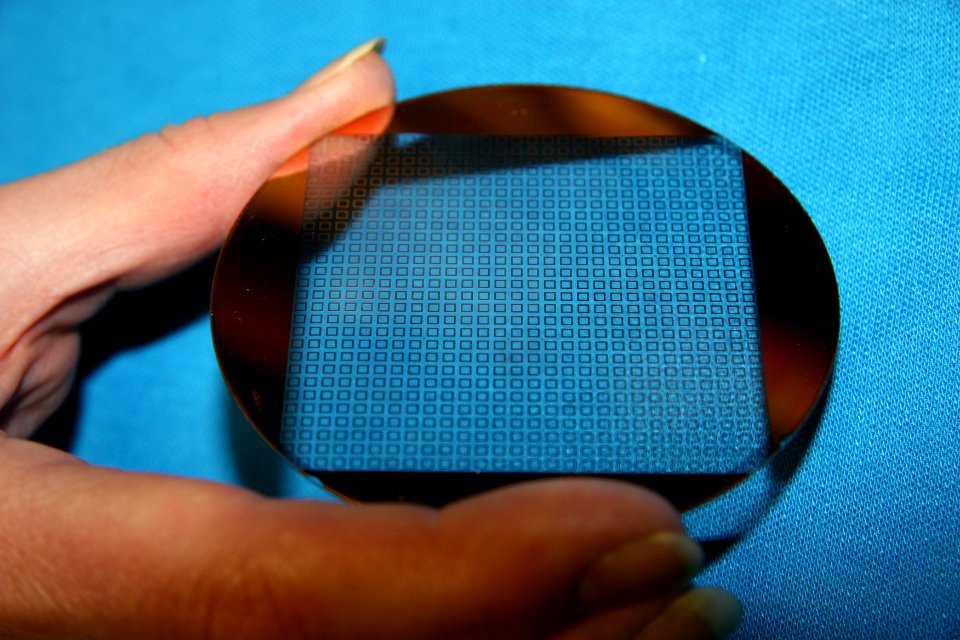 Metafilms; Sub-wavelength resonators (5884299807)