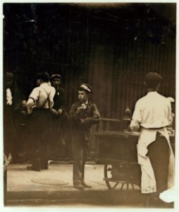 Messenger boy and refreshments, Broadway. LOC nclc.03688