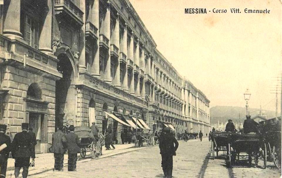 Messina, palazzo del municipio e palazzata dopo del terremoto del 1908 (1)
