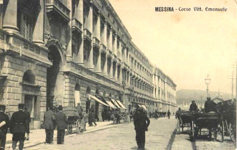 Messina, palazzo del municipio e palazzata dopo del terremoto del 1908 (1) photo