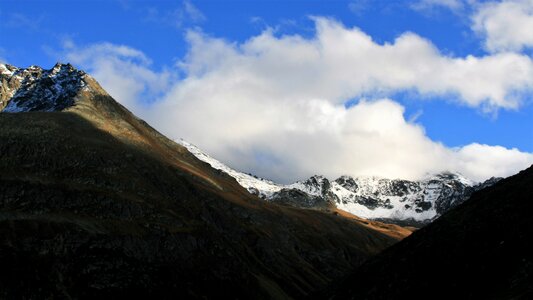 The alps clouds the beauty of the mountains