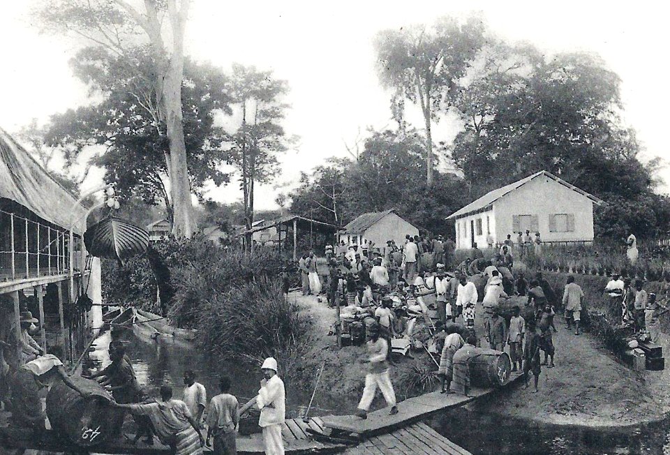 N'Djolé-Embarquement de caoutchouc