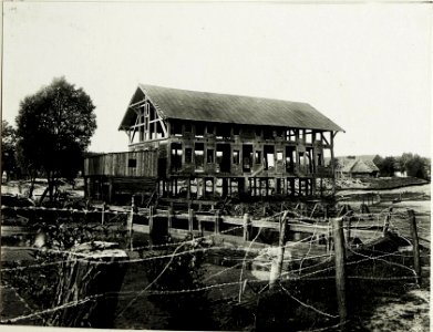 Mühle bei Rozensk, Bretter wurden zur Verkleidung der Deckungen entnomen. (BildID 15589698)